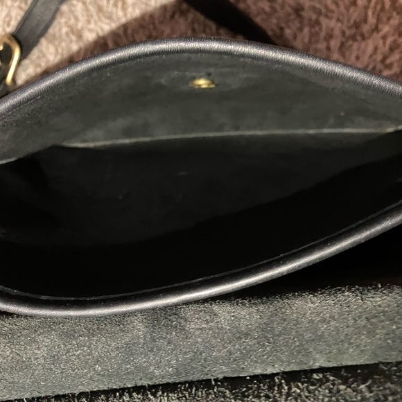 Vintage Coach Willis 9927 Black Leather W/Key Fob & Goldtone Hardware. - Picture 12 of 15